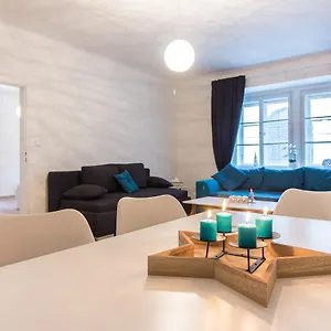 https://charles-bridge-apartment-prague.praguehotelsweb.com